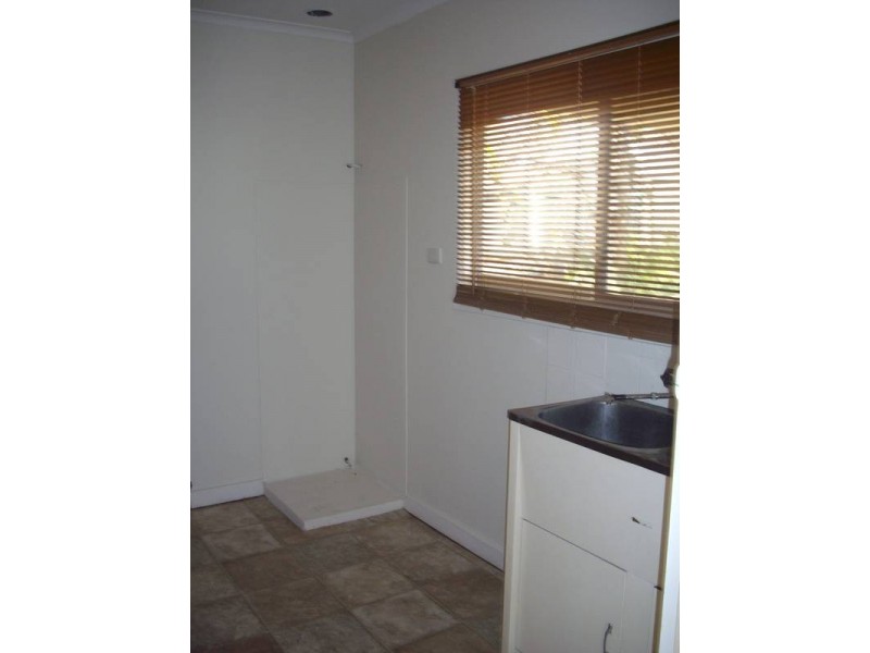 16 Nottingham Cres, Glandore SA 5037