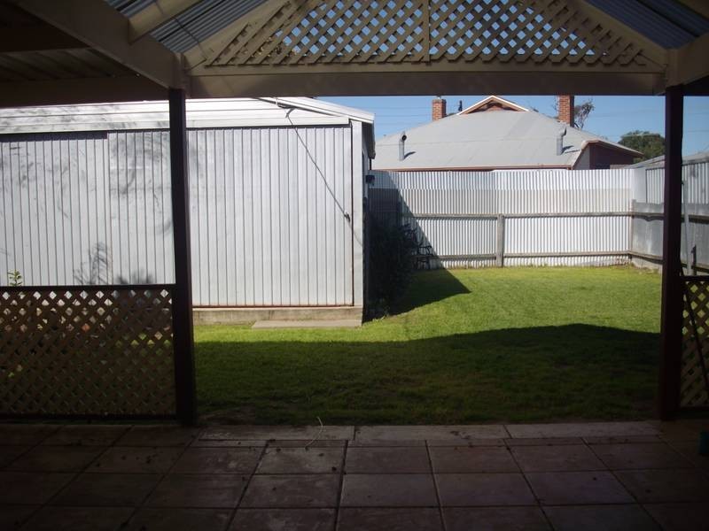 16 Nottingham Cres, Glandore SA 5037