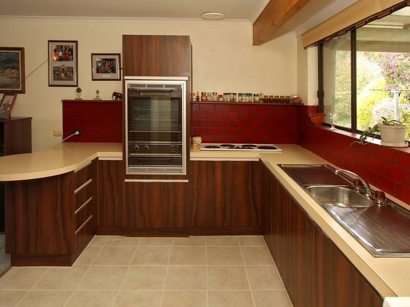 36 Tania Drive, Aberfoyle Park SA 5159