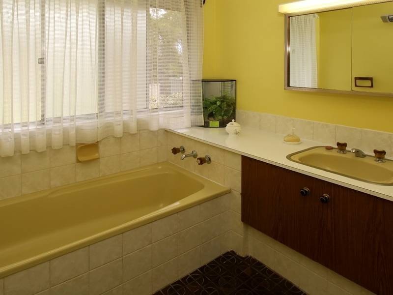 4 Malvern Court, Aberfoyle Park SA 5159