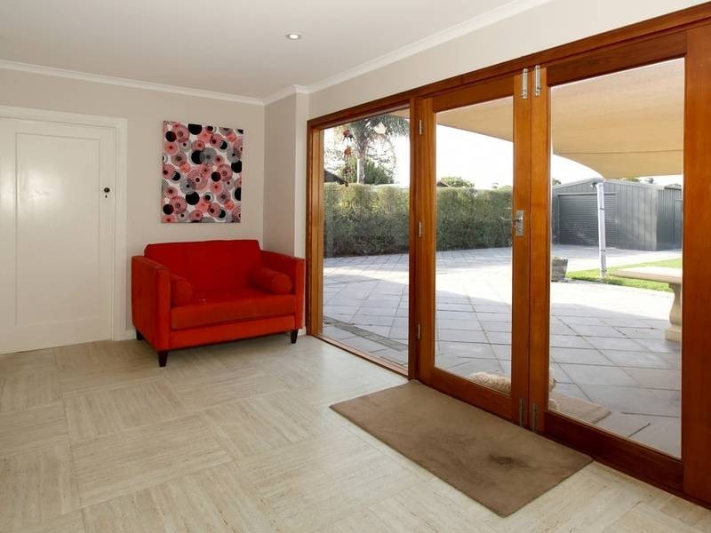 23 Ruthven Avenue, Glandore SA 5037