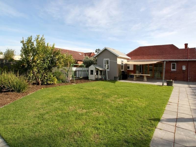 23 Ruthven Avenue, Glandore SA 5037