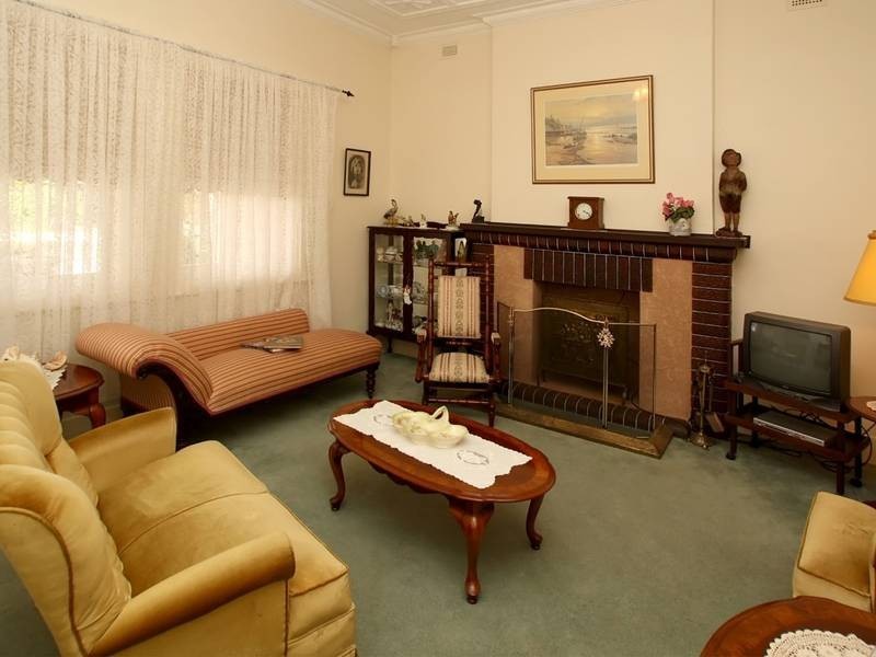 44 Albion Avenue, Glandore SA 5037