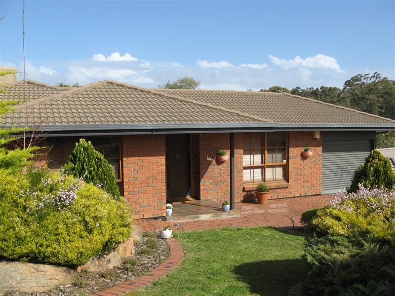 26 Woodlea Drive, Aberfoyle Park SA 5159