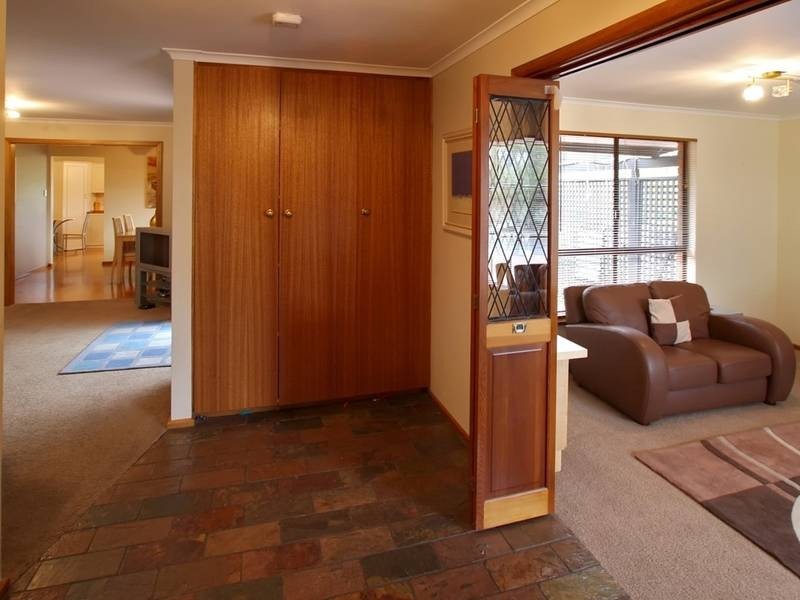 26 Woodlea Drive, Aberfoyle Park SA 5159