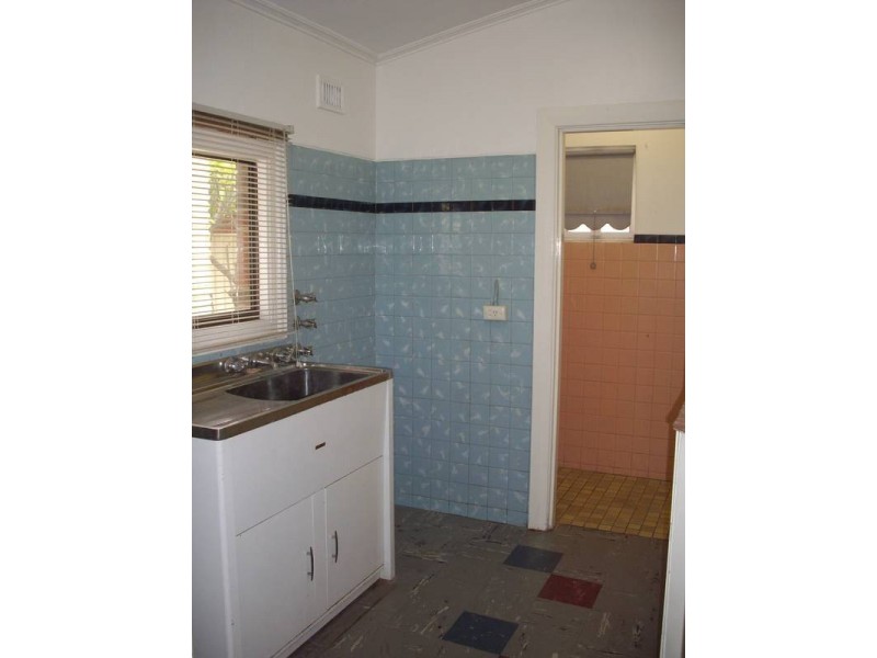 38 Mooringe Avenue, North Plympton SA 5037