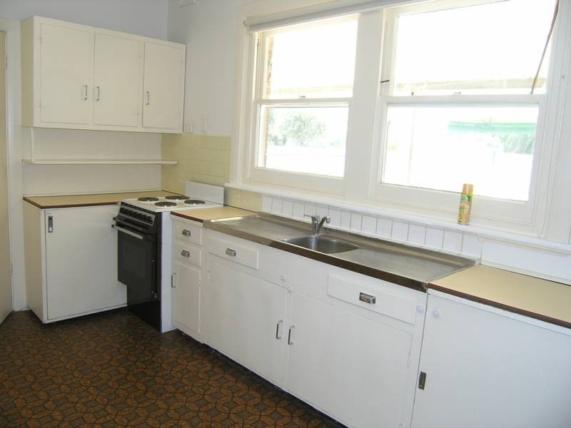 4 Westall Avenue, Flinders Park SA 5025