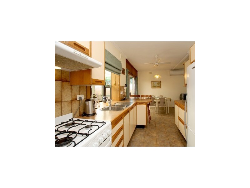 35 Lanark Avenue, Mitchell Park SA 5043