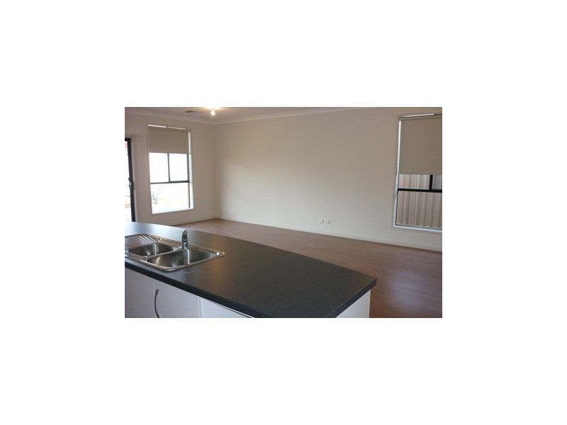 16A Athol Street, Clovelly Park SA 5042