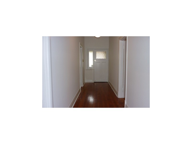 18 King Street, Glandore SA 5037