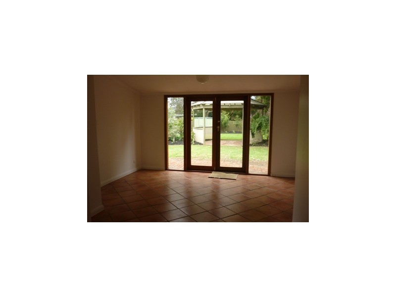 18 King Street, Glandore SA 5037