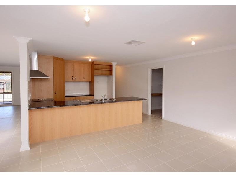 15 Golflands Terrace, Glenelg North SA 5045