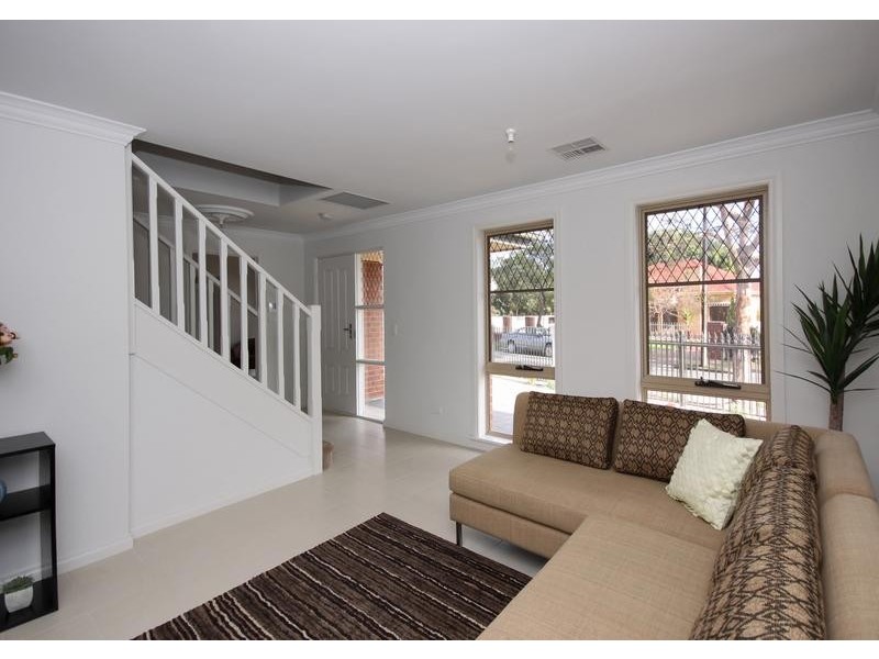 15 Golflands Terrace, Glenelg North SA 5045