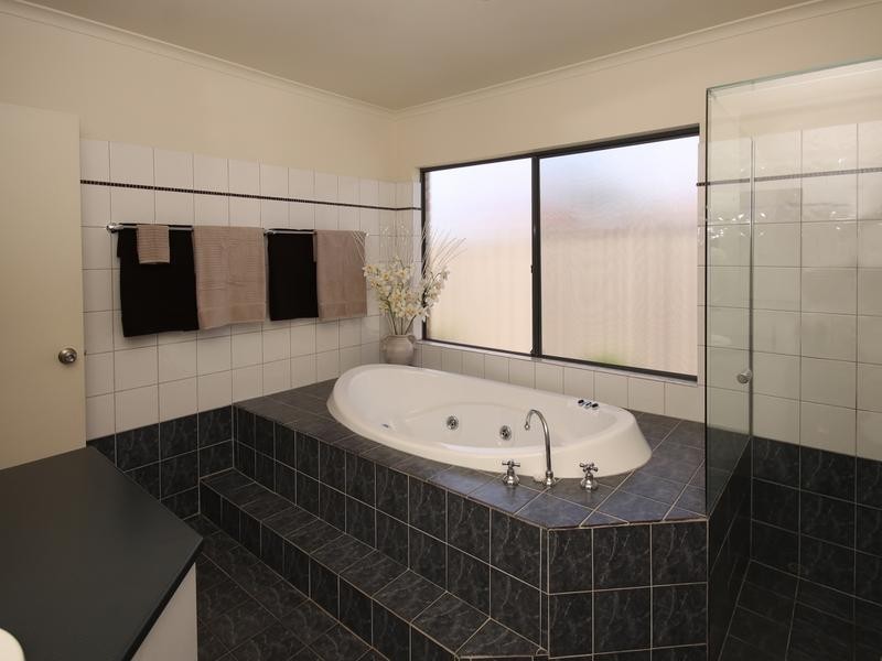 9 Joanna Court, Mitchell Park SA 5043