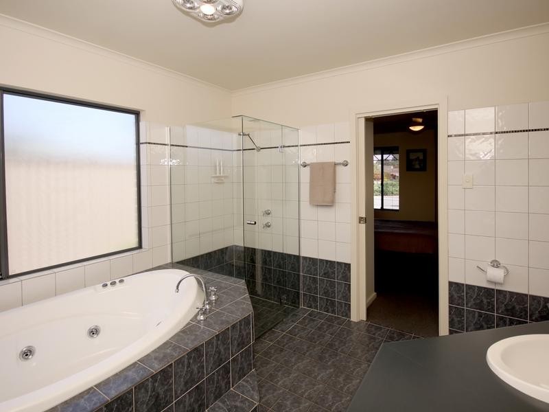 9 Joanna Court, Mitchell Park SA 5043