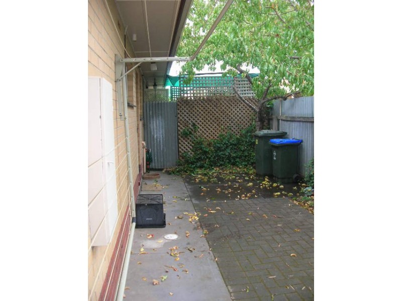 1/8 Military Road, West Beach SA 5024