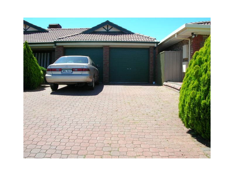 25 Zabica Avenue, Woodcroft SA 5162
