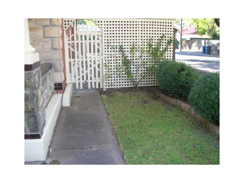 9B Gordon Road, Black Forest SA 5035