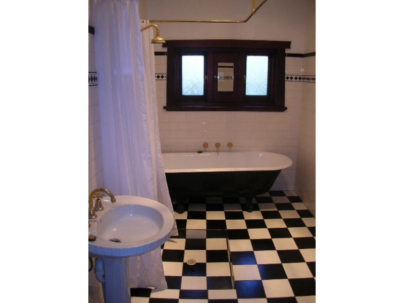 9B Gordon Road, Black Forest SA 5035