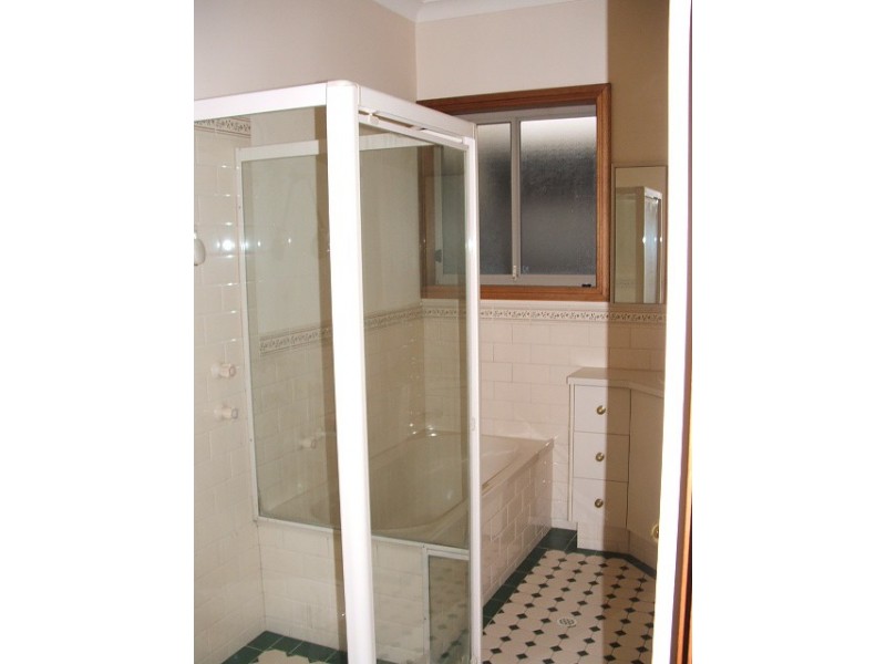 1 Read Road, Glandore SA 5037