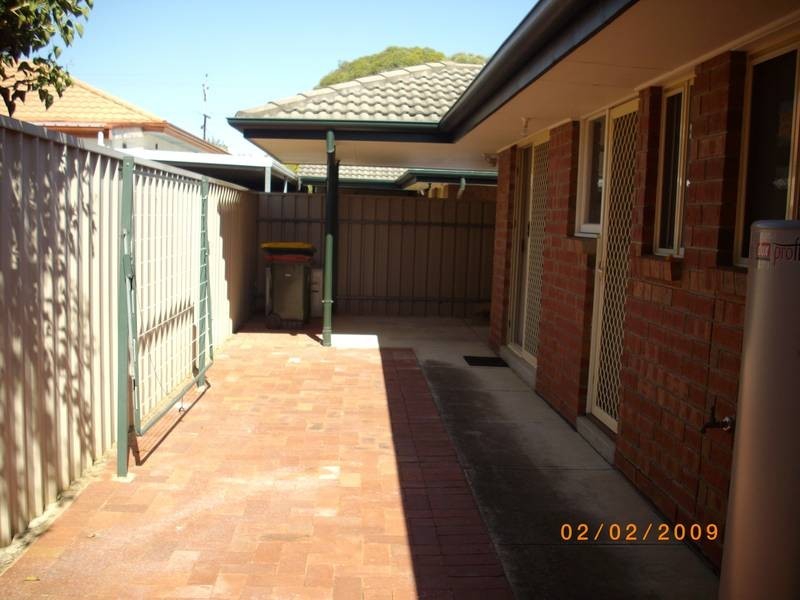 2/15 Clark Avenue, Glandore SA 5037