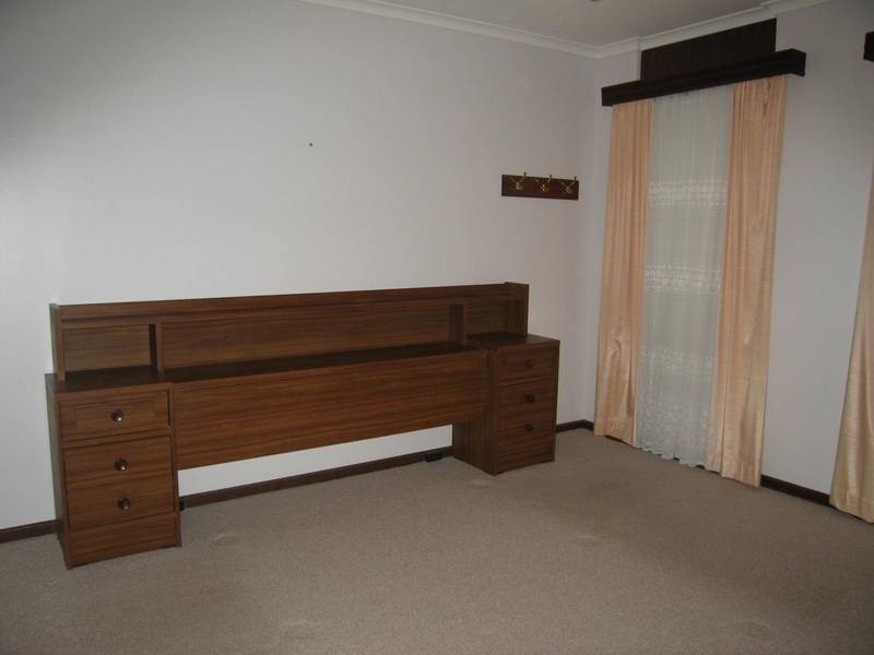 4 Vivonne Way, Marion SA 5043