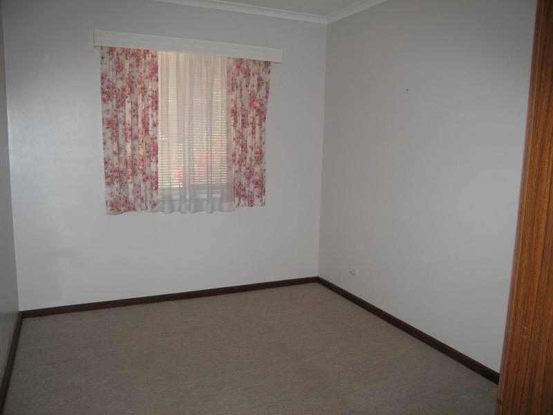 4 Vivonne Way, Marion SA 5043