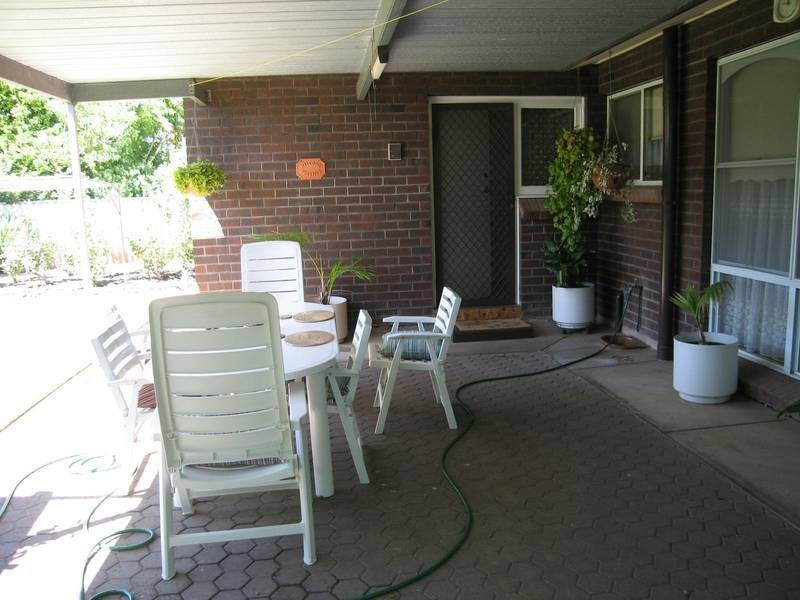 4 Vivonne Way, Marion SA 5043