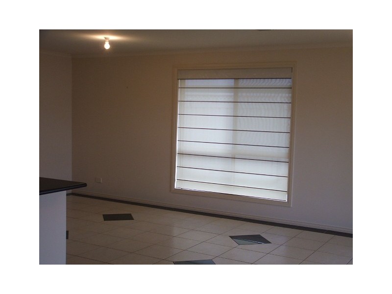 16 Thirza Avenue, Mitchell Park SA 5043