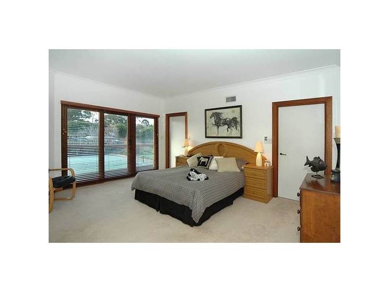 Abbaron Court, Aberfoyle Park SA 5159