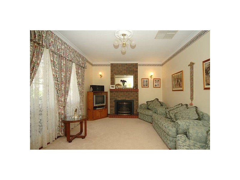 1 Tawny Court, Aberfoyle Park SA 5159