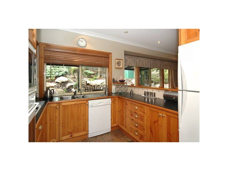 5 Whistler Grove, Flagstaff Hill SA 5159