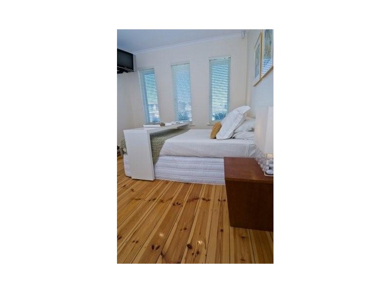 4 Graydale Street, West Beach SA 5024