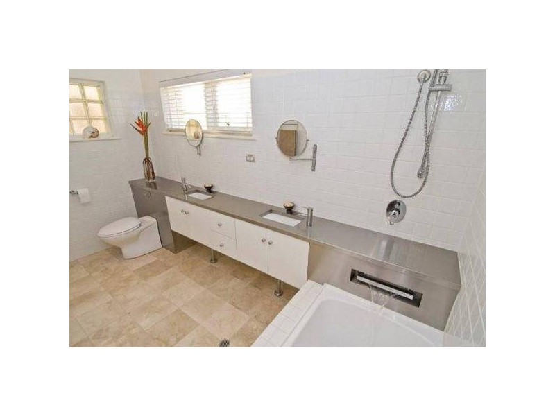 4 Graydale Street, West Beach SA 5024