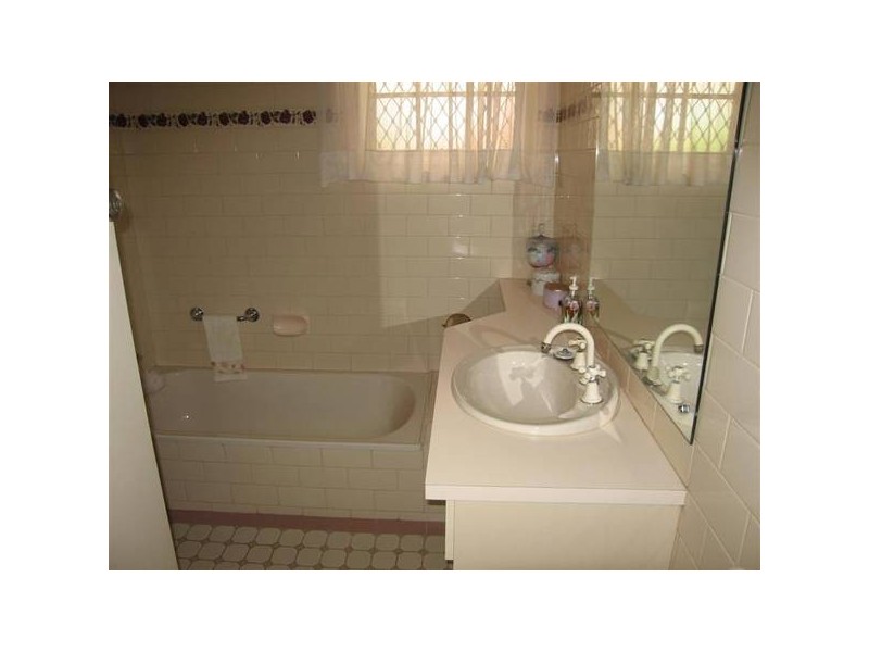 31 Riverside Drive, Fulham SA 5024