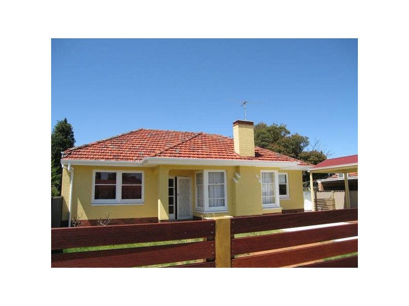 1 Winifred Avenue, Glandore SA 5037