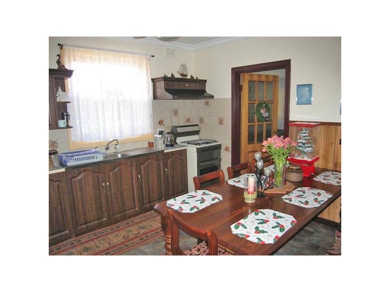15 Moreland Avenue, Mitchell Park SA 5043