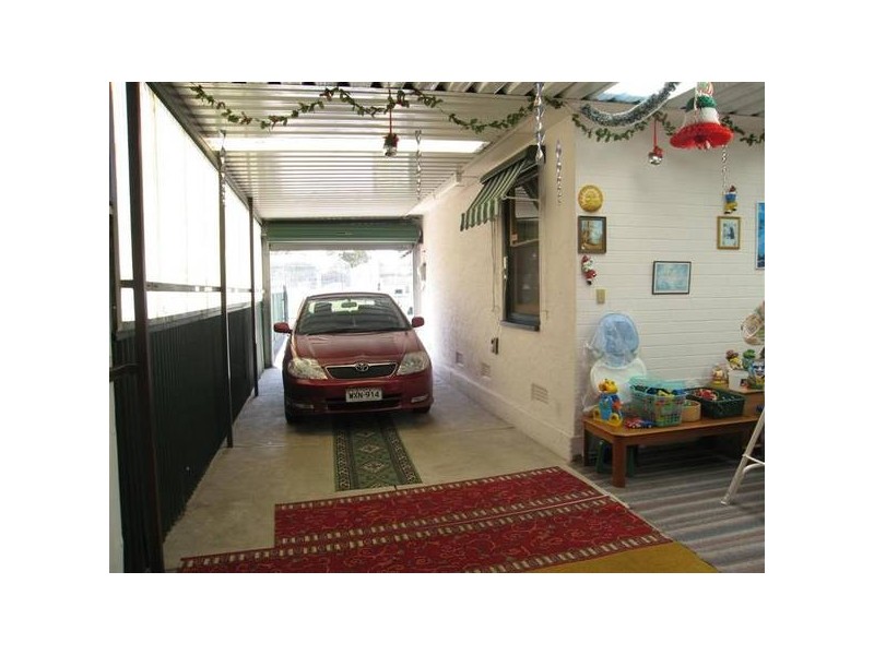 15 Moreland Avenue, Mitchell Park SA 5043