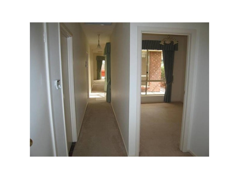 19 Arnold Drive, Mitchell Park SA 5043