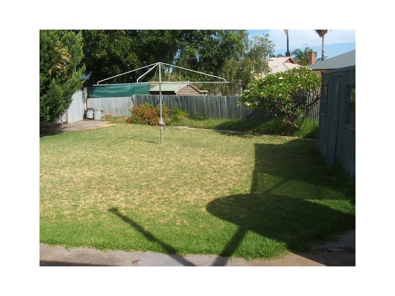 40 St Georges Avenue, Glandore SA 5037