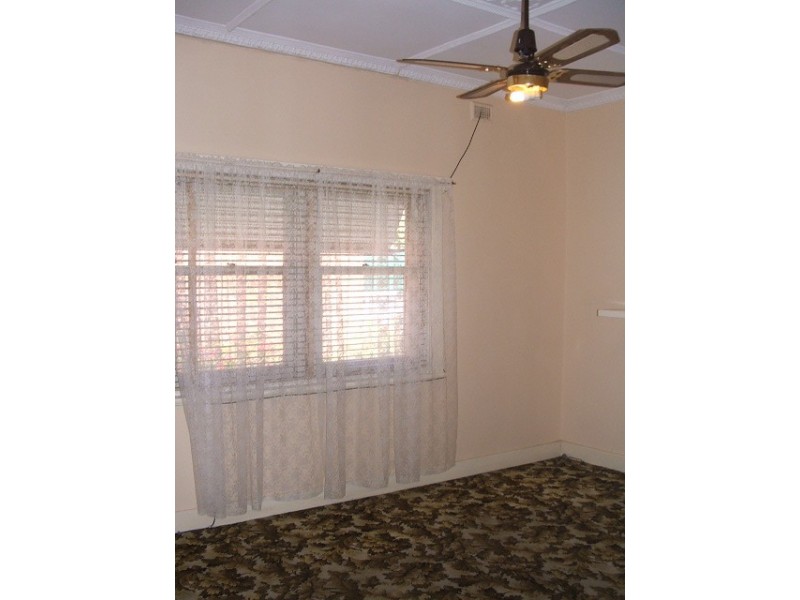 40 St Georges Avenue, Glandore SA 5037