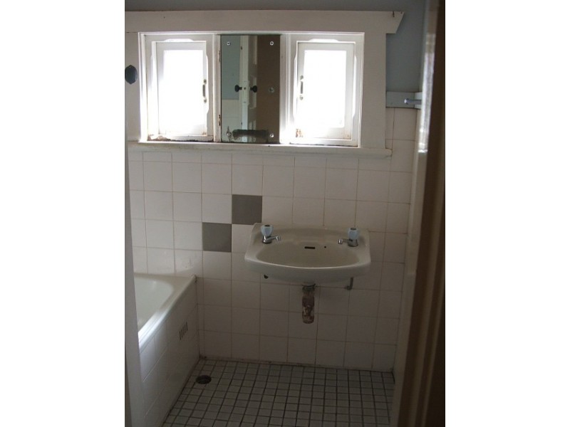 40 St Georges Avenue, Glandore SA 5037