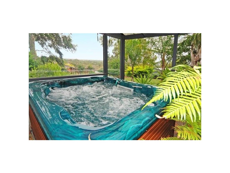 8 Corriedale Hill Drive, Happy Valley SA 5159