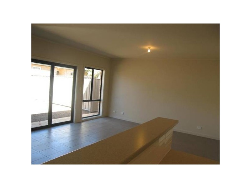 10a Ragless Avenue, Park Holme SA 5043