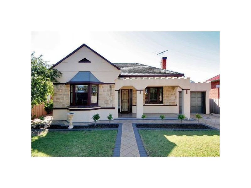 31 Glengyle Terrace, Glandore SA 5037