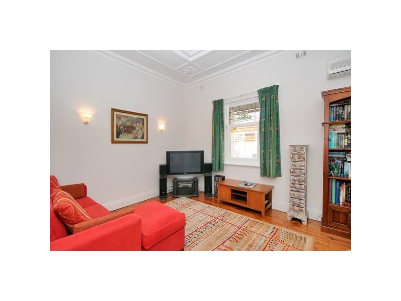 31 Glengyle Terrace, Glandore SA 5037