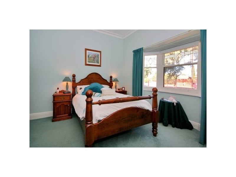 31 Glengyle Terrace, Glandore SA 5037