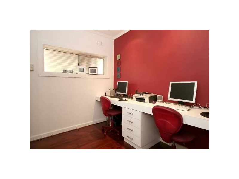 30 Dingera Avenue, North Plympton SA 5037