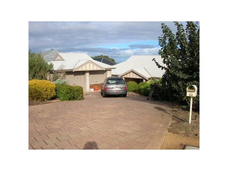 24 Coachwood Drive, Aberfoyle Park SA 5159