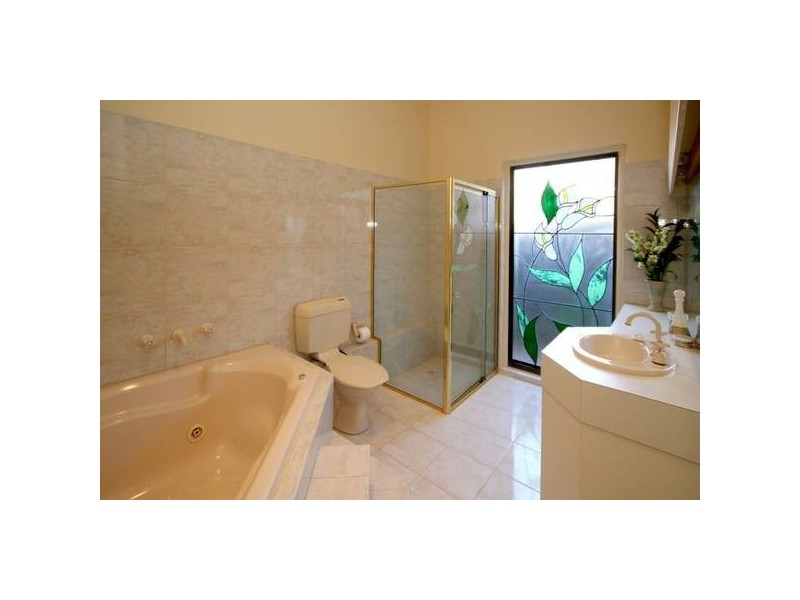 1 Nibley Avenue, Everard Park SA 5035